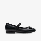 Finja Tap Older Black Leather | Clarks online - Kids
