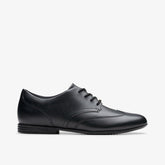 Finja Wing Youth Black Leather | Clarks online - Kids