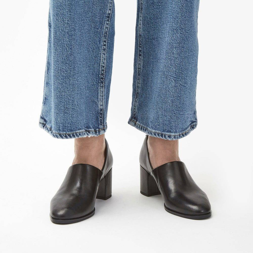 Freva 55 Lily Black Leather | Clarks online - Women
