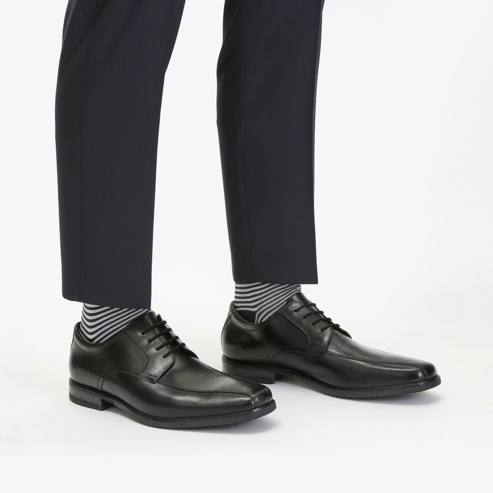 Howard Over Black Leather | Clarks on Sale - Men