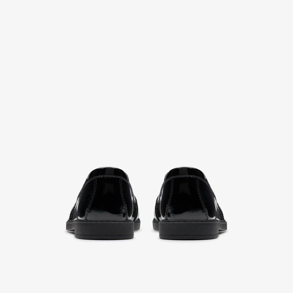 Scala Loafer Kid Black Patent | Clarks online - Kids