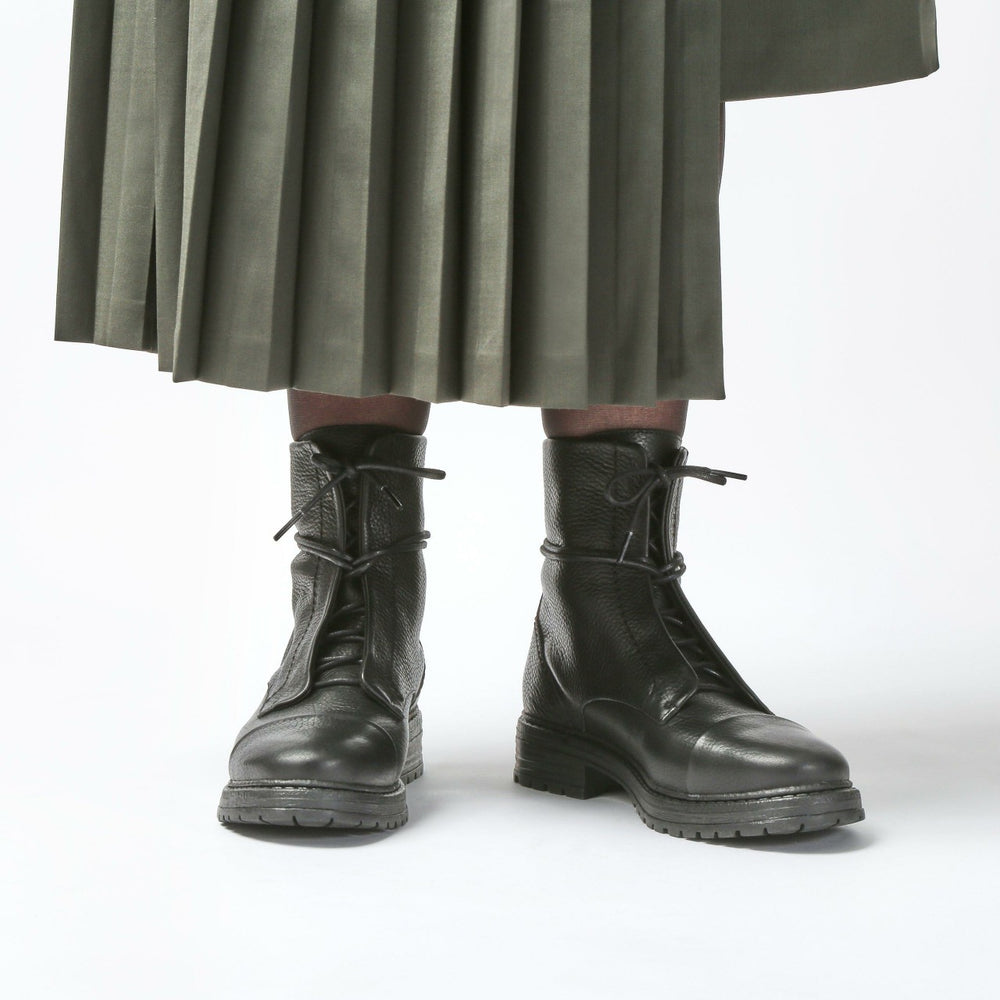 Rixley Lace Black Leather | Clarks on Sale - Women