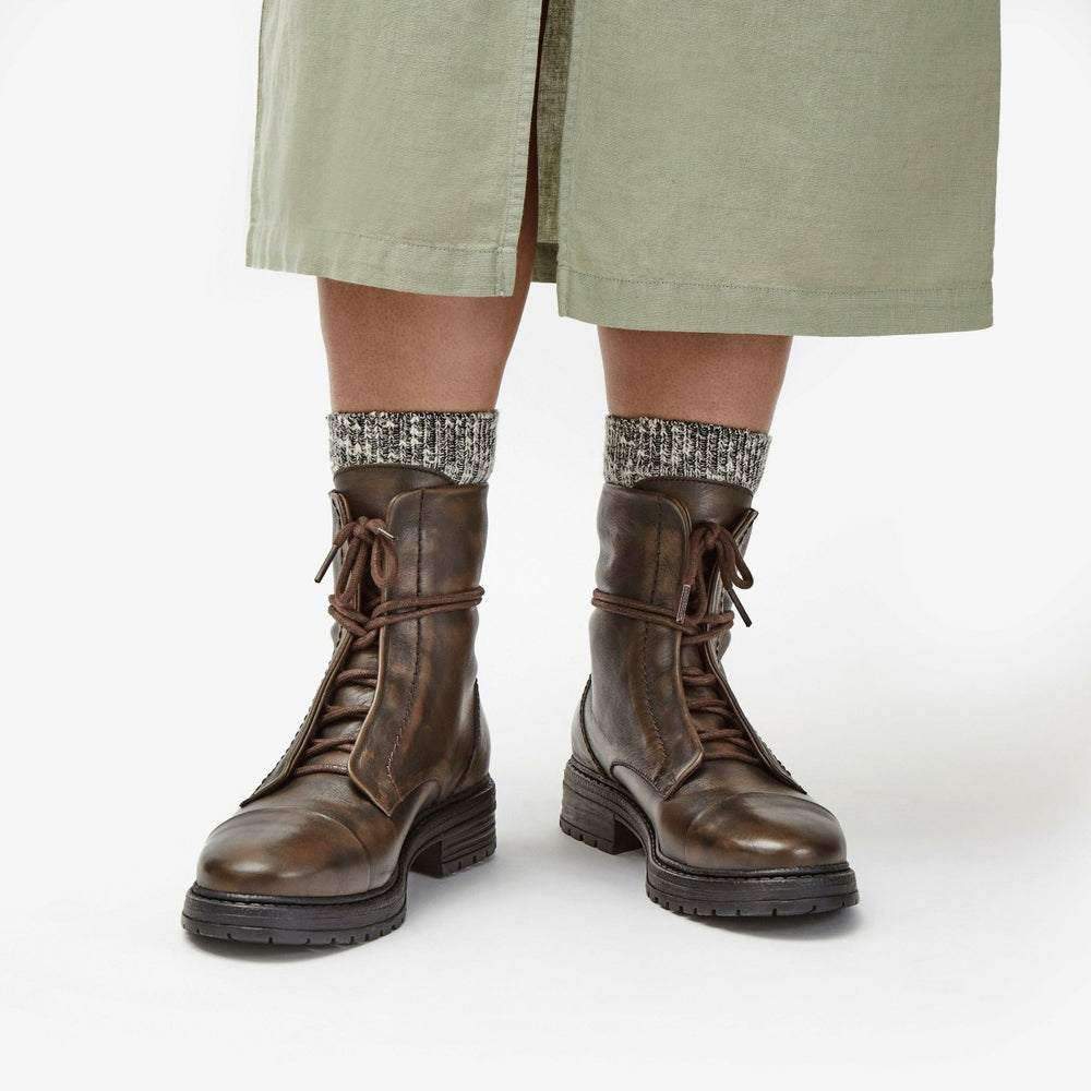 Rixley Lace Dark Brown Leather | Clarks for sale - Women