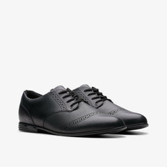 Finja Brogue Youth Black Leather | Clarks Sale - Kids