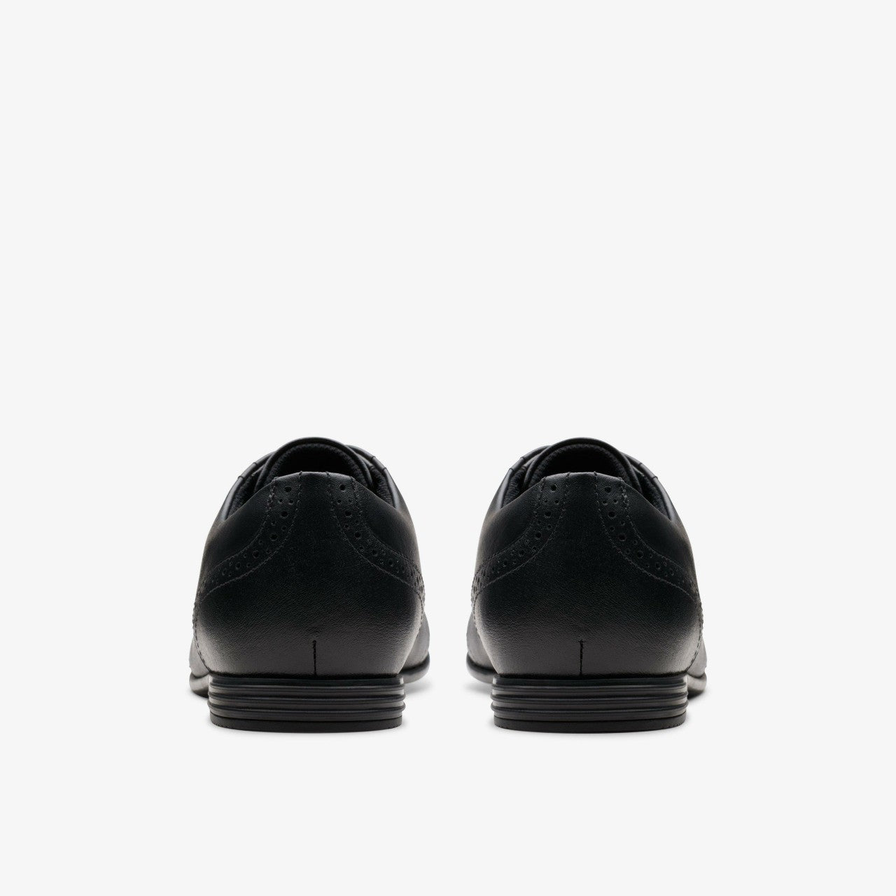 Finja Brogue Youth Black Leather | Clarks Sale - Kids