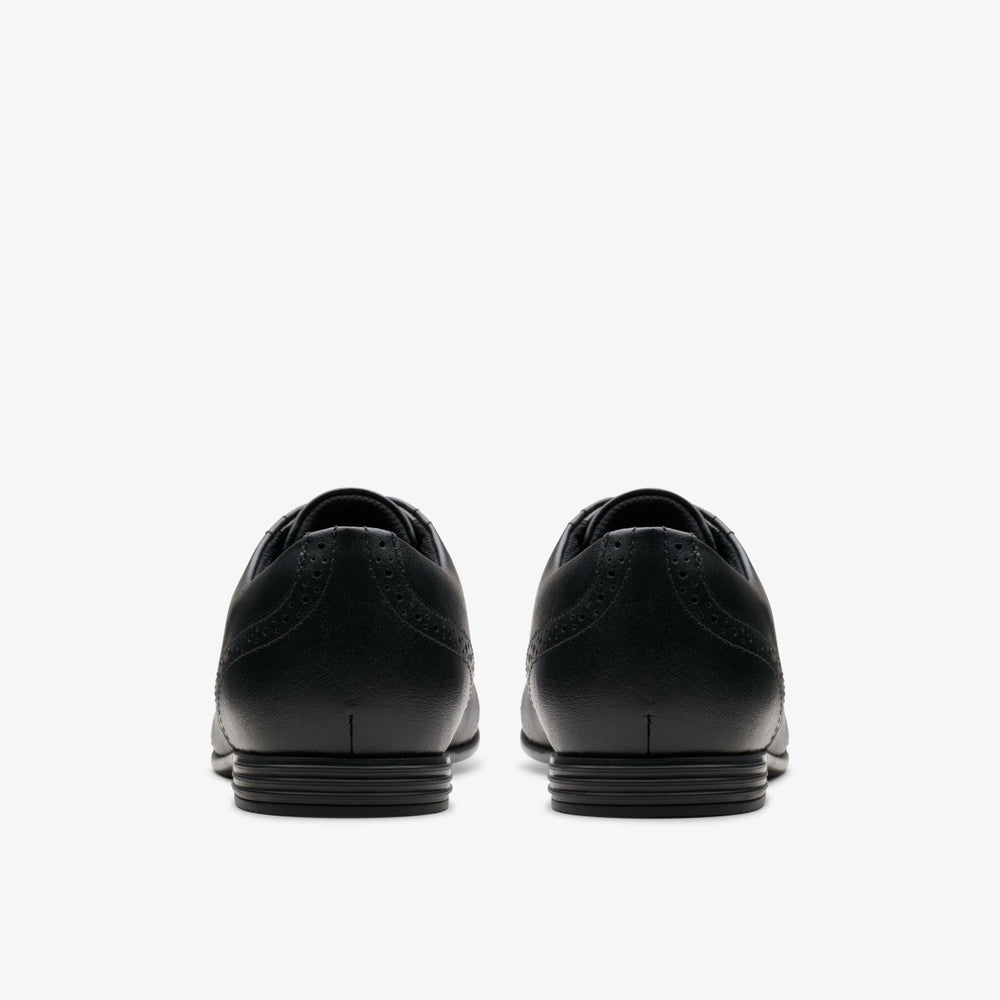 Finja Brogue Youth Black Leather | Clarks Sale - Kids