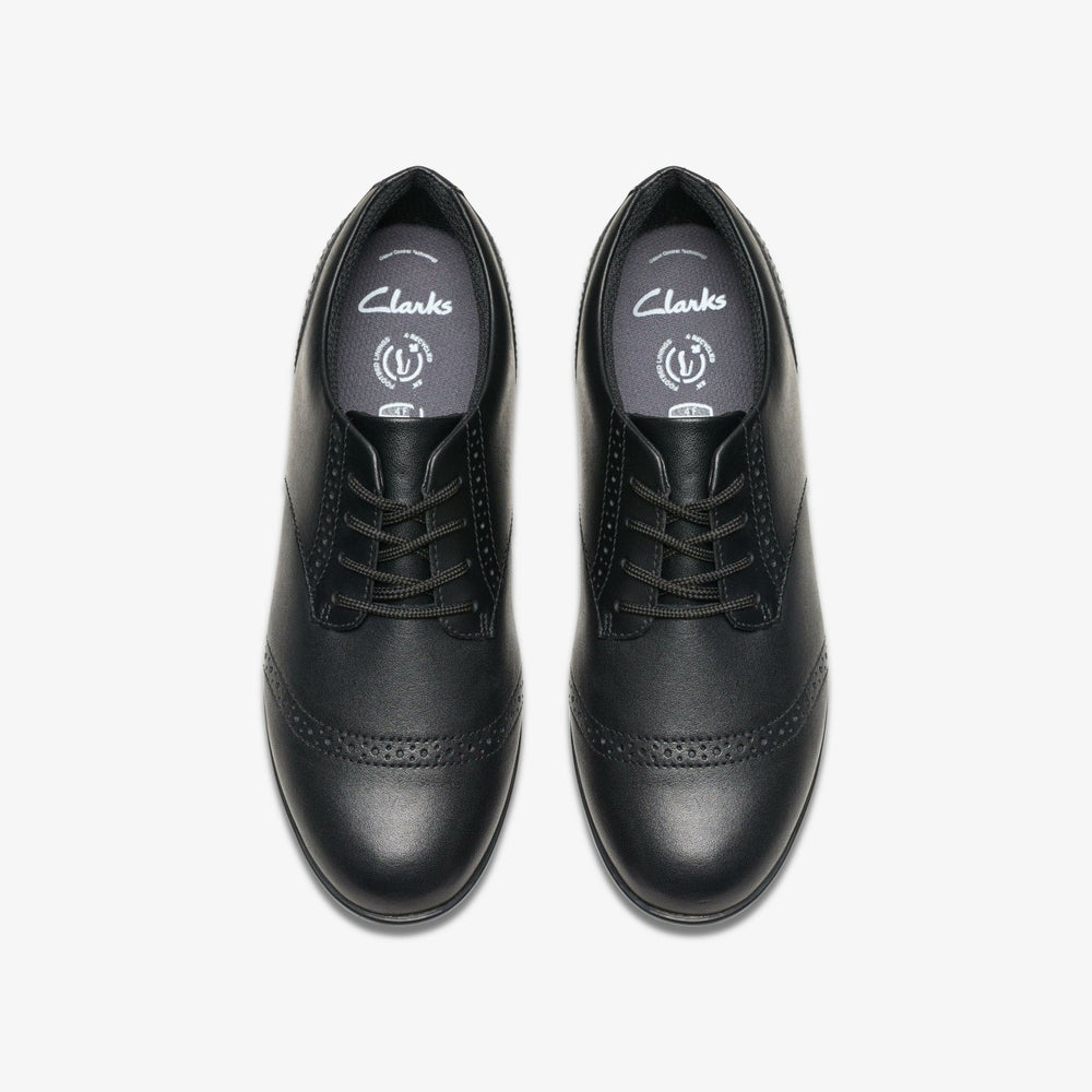 Finja Brogue Youth Black Leather | Clarks Sale - Kids