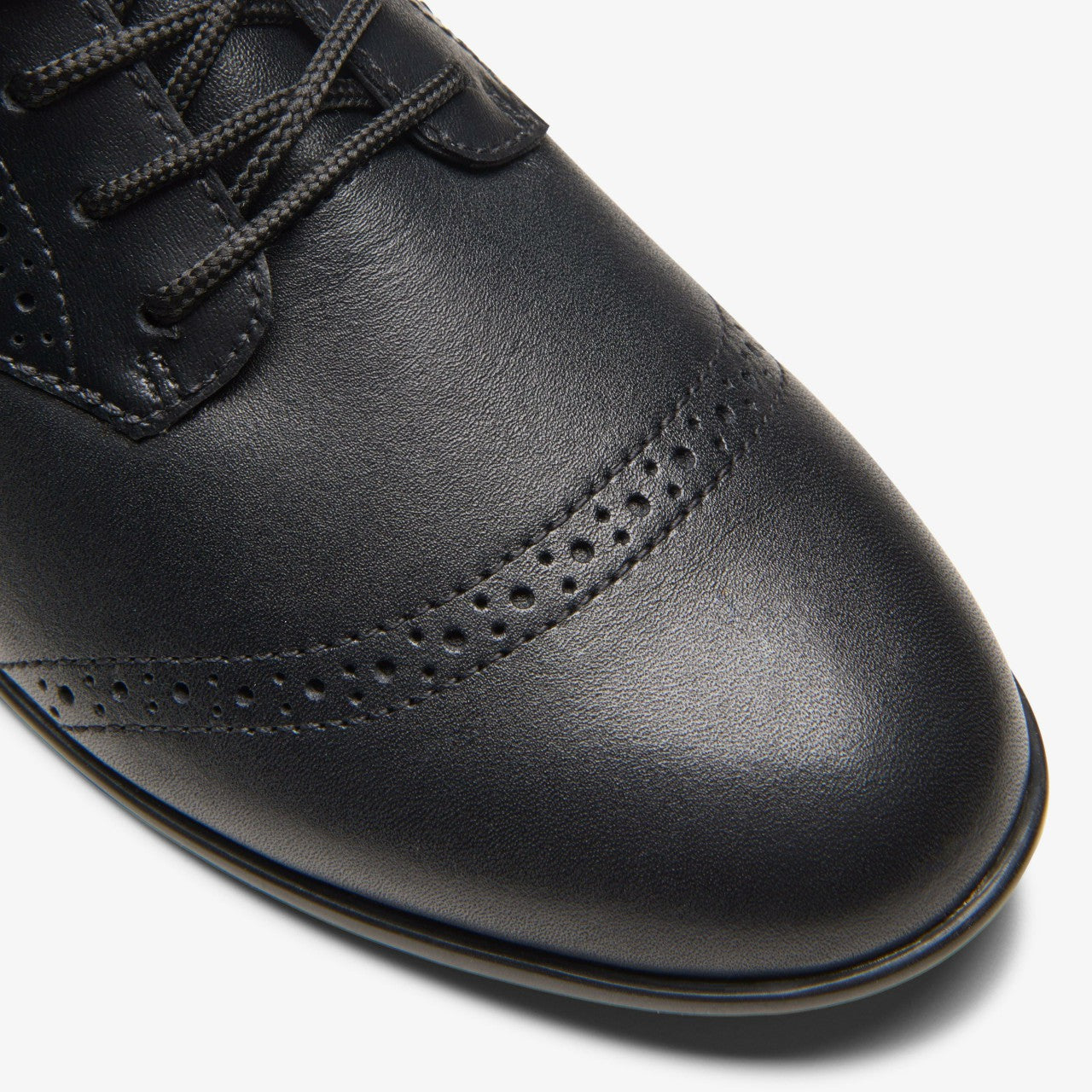 Finja Brogue Youth Black Leather | Clarks Sale - Kids