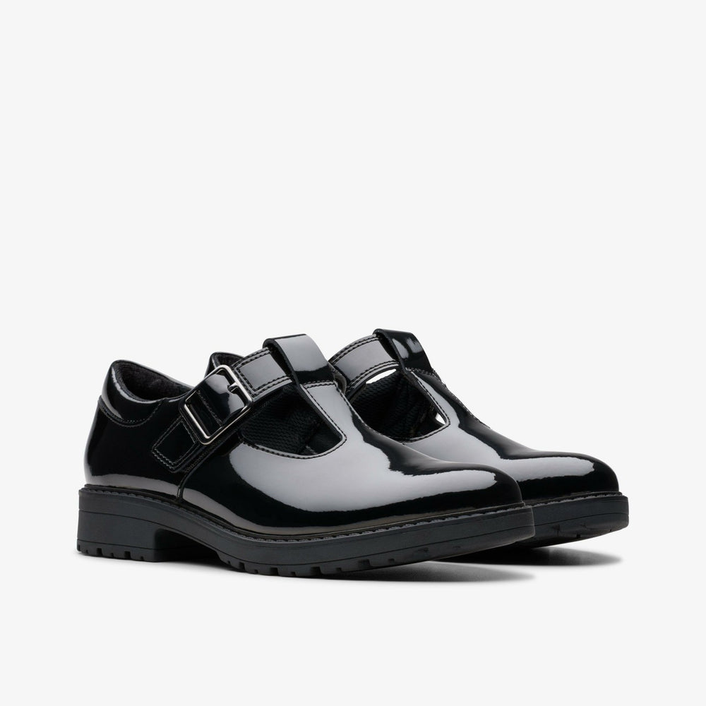 Loxham Bar Youth Black Patent | Clarks discount - Kids
