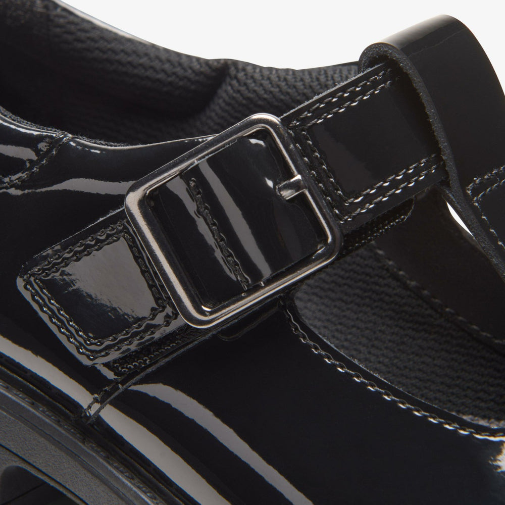 Loxham Bar Youth Black Patent | Clarks discount - Kids