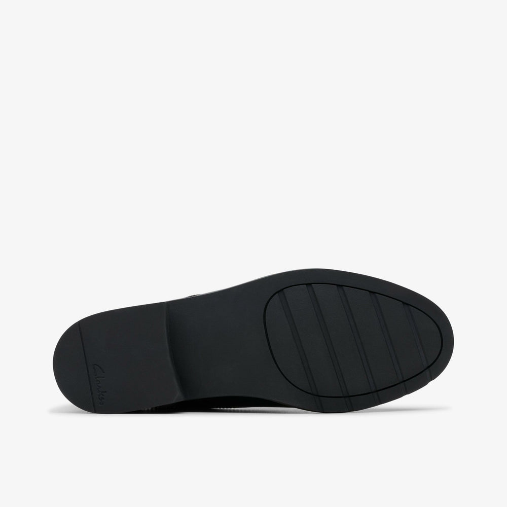 Aubrie Dress Youth Black Patent | Clarks online - Kids