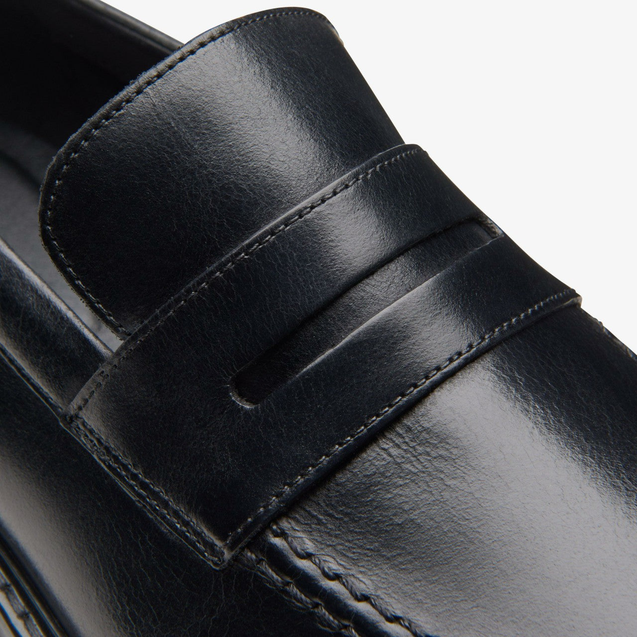 Aldwin Step Loafer Black Leather | Clarks on Sale - Men