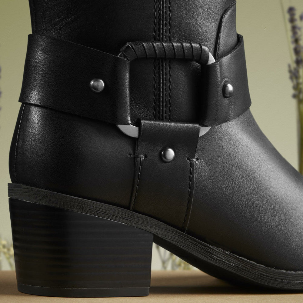 Morzine Rise Black Leather | Clarks for sale - Women