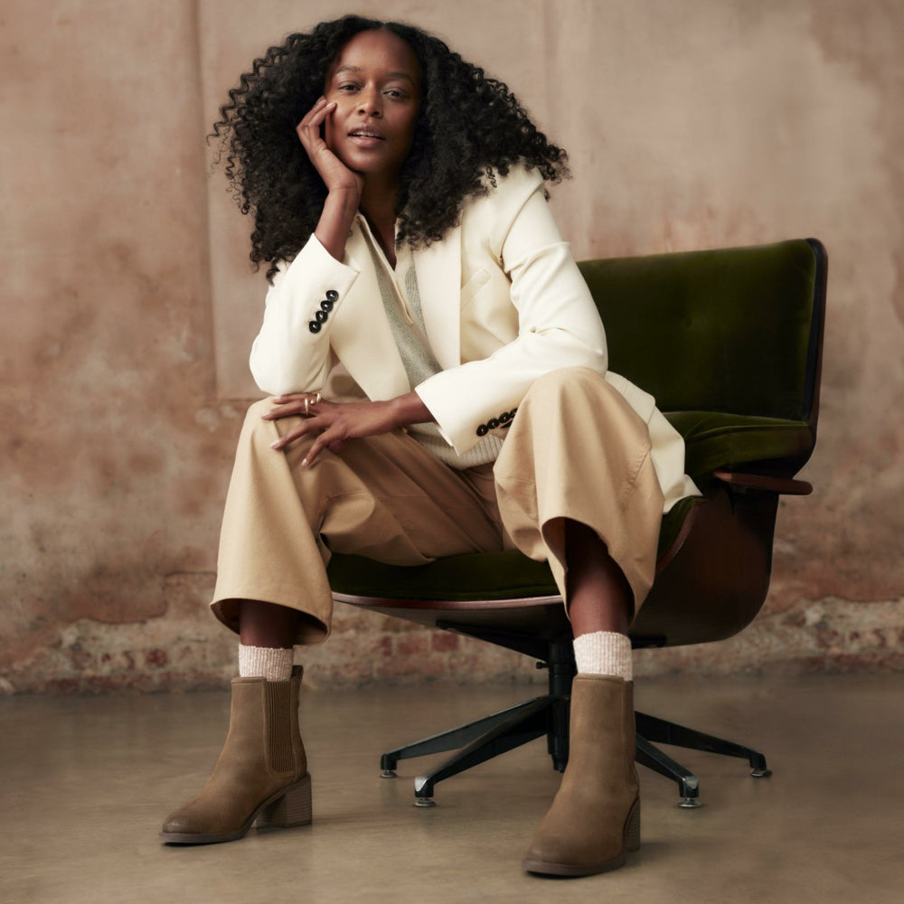 Chamberly Top Walnut Suede | Clarks outlet - Women
