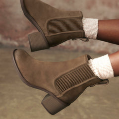 Chamberly Top Walnut Suede | Clarks outlet - Women