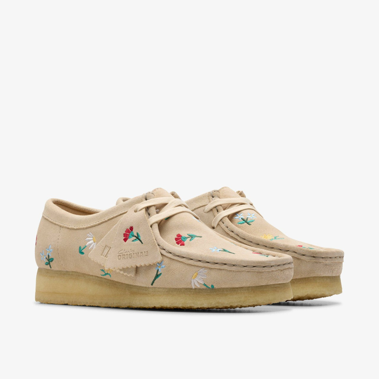 Wallabee Taupe Embroidery | Clarks online - Women