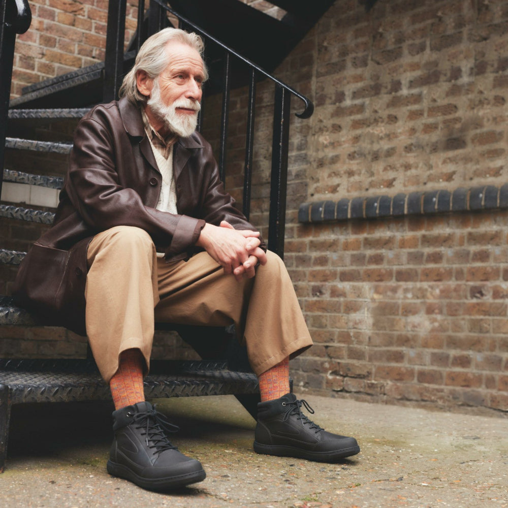 Mapstone Hi GORE-TEX Black Warmlined Leather | Clarks Sale - Men
