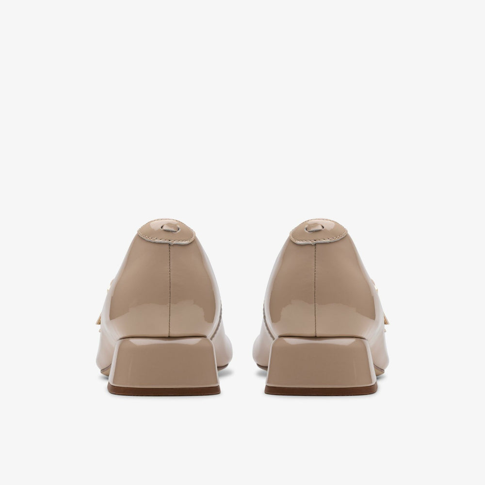 Daiss 30 Shine Sand Patent | Clarks online - Women