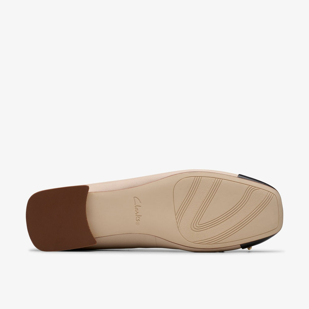 Ubree 15 Poppy Sand Combination | Clarks Sale - Women