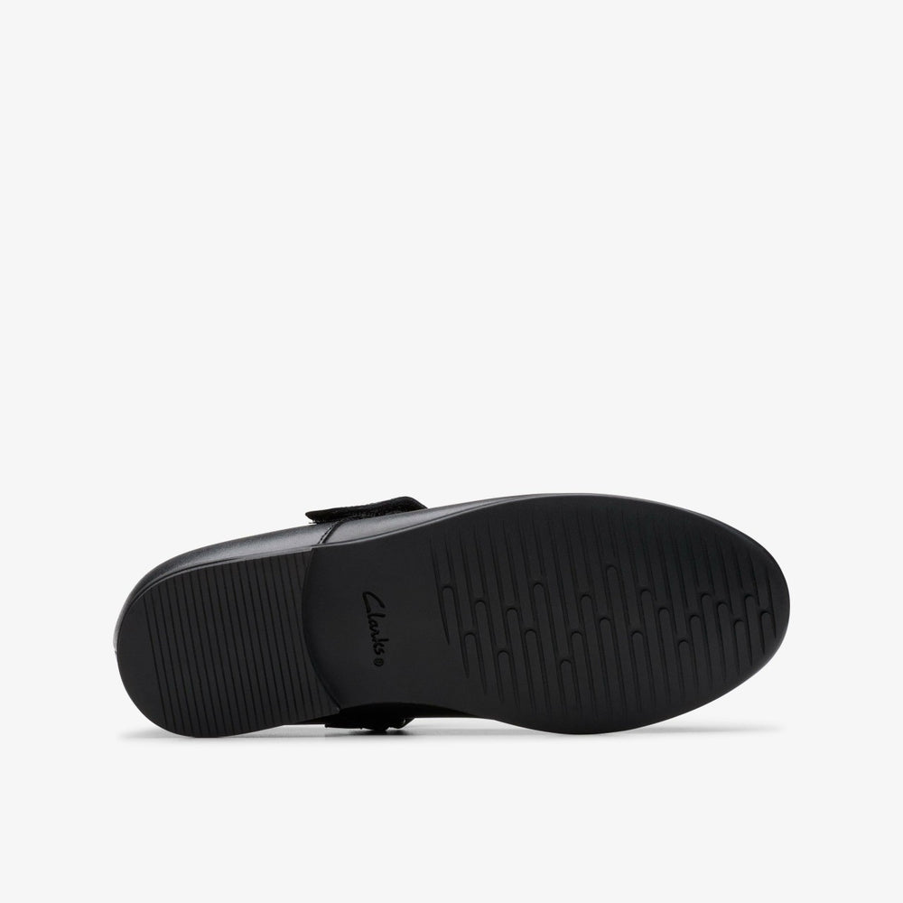 Finja Tap Older Black Leather | Clarks online - Kids