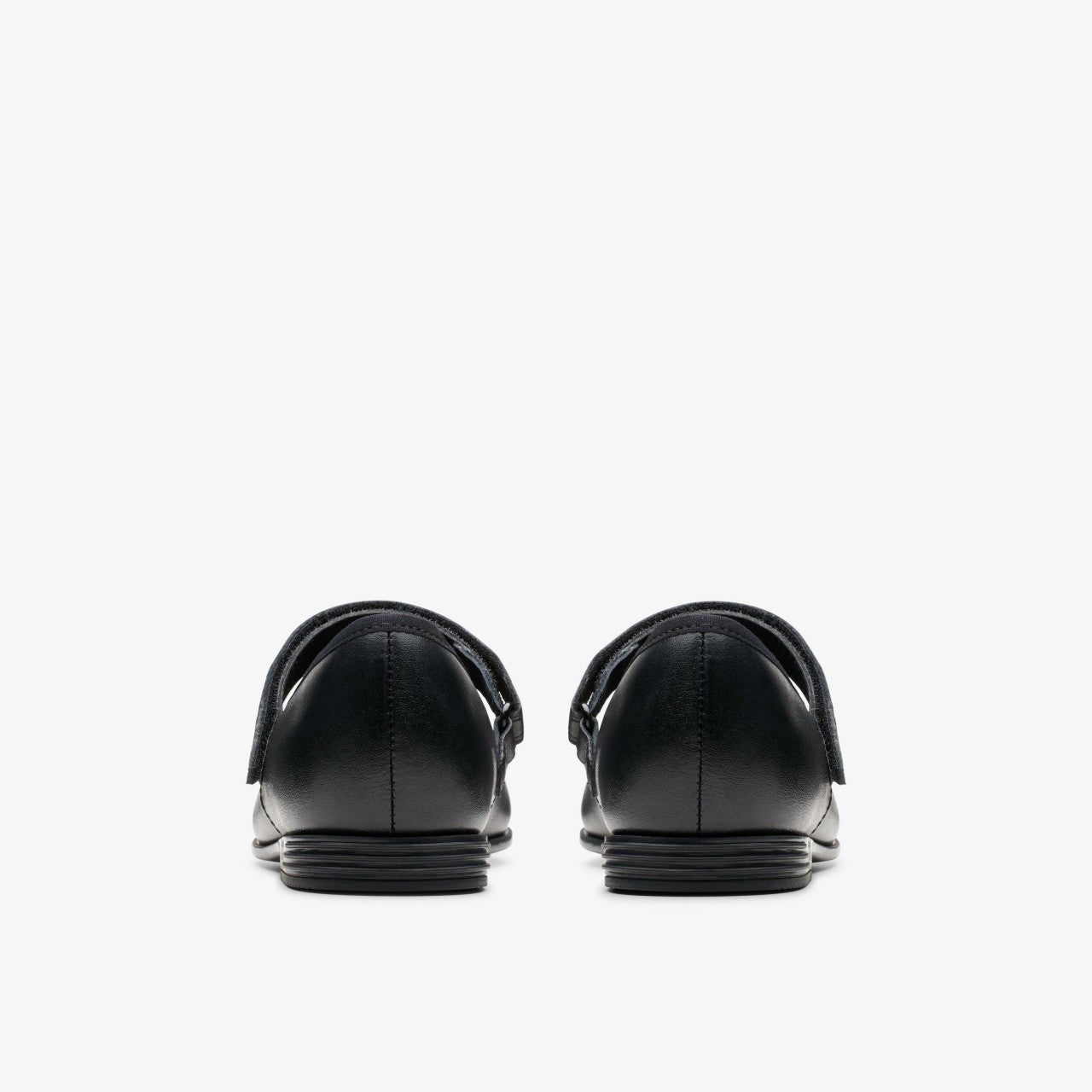 Finja Tap Older Black Leather | Clarks online - Kids