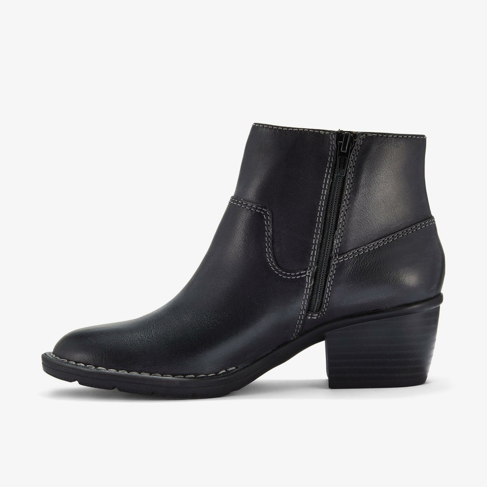 Kastela Top Black Leather | Clarks for sale - Women