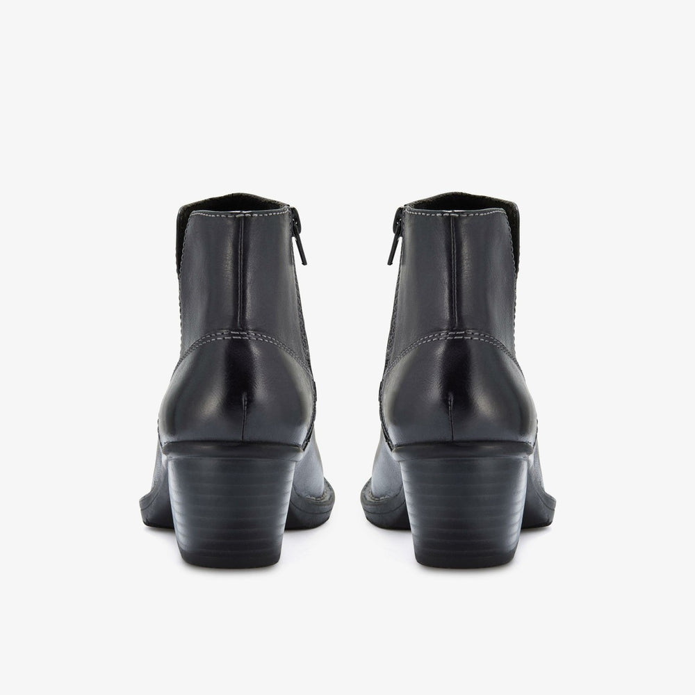 Kastela Top Black Leather | Clarks for sale - Women