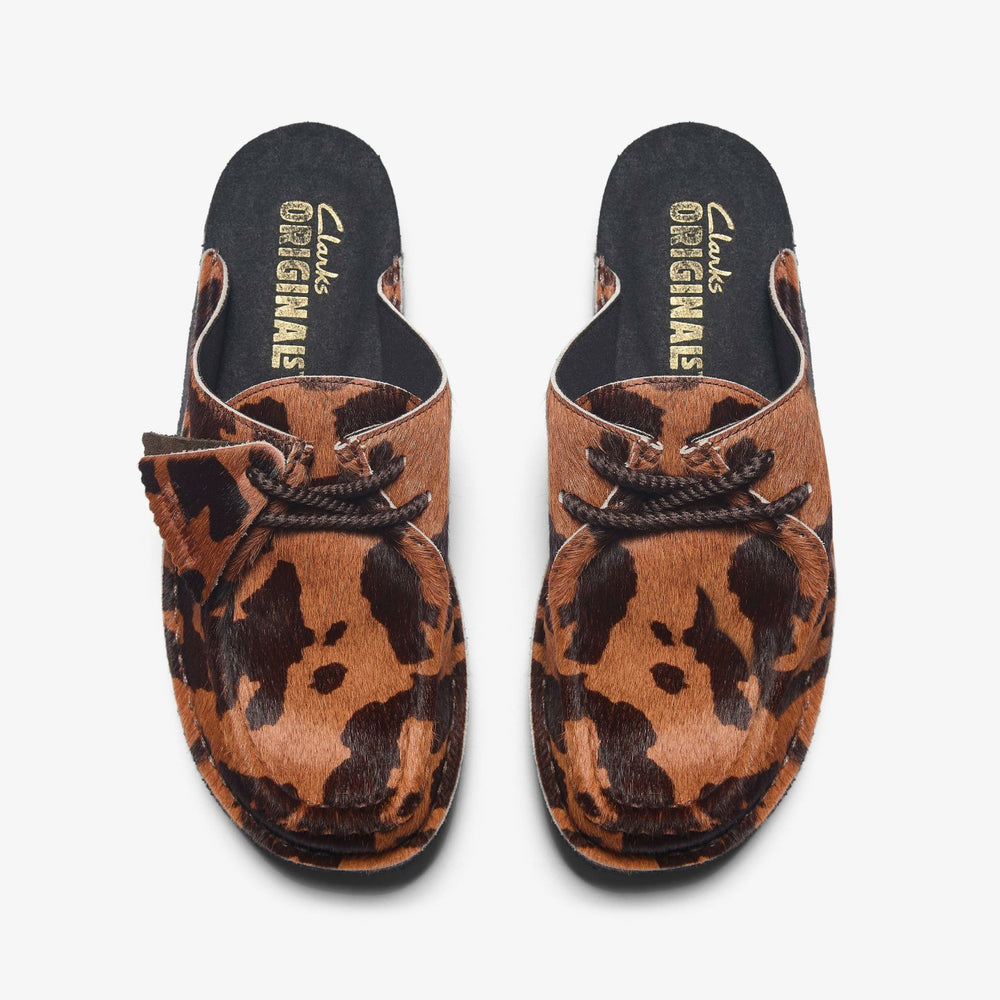 Desert Nomad Mule Brown Cow Print | Clarks on Sale - Women