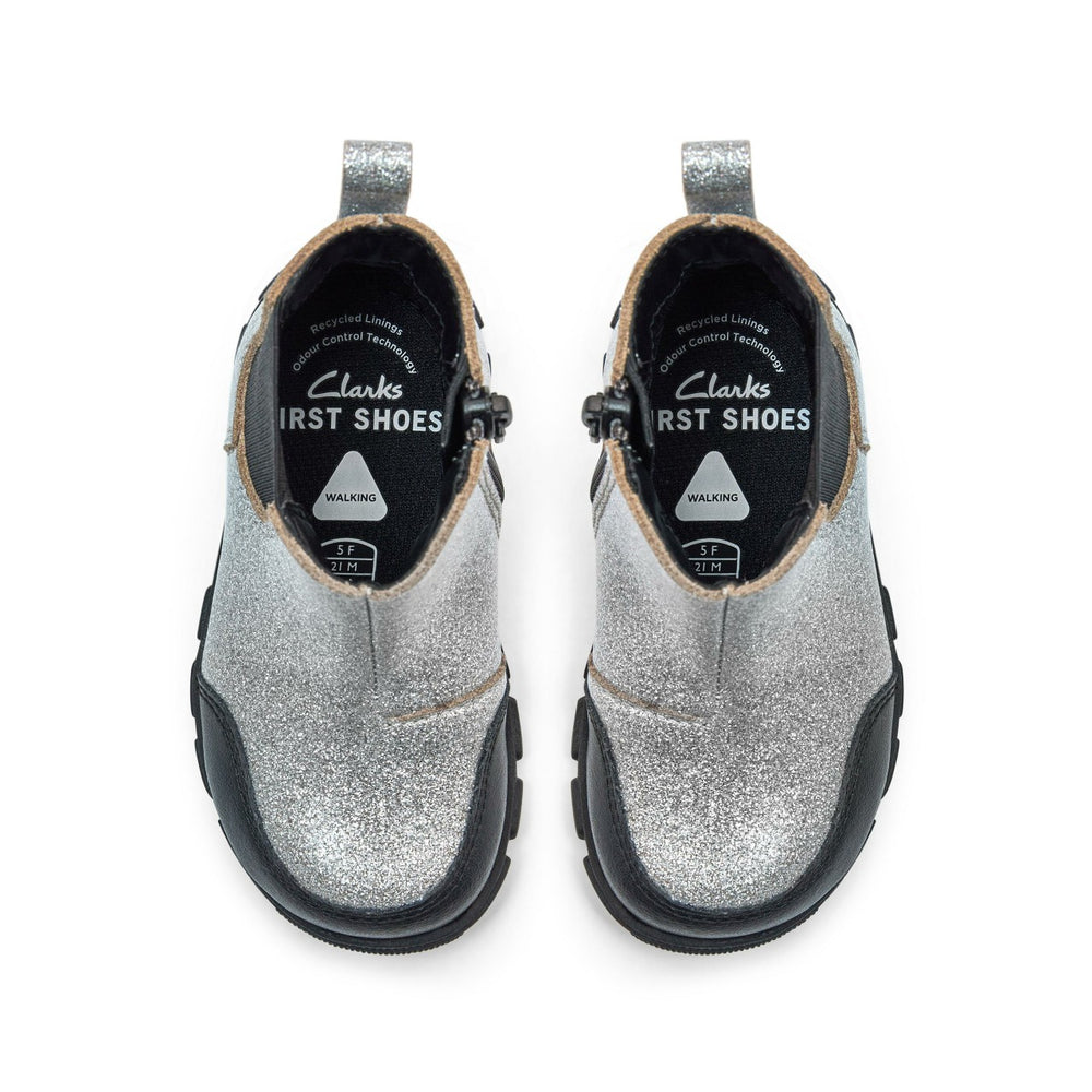 Evyn Chelsea Toddler Silver Patent | Clarks outlet - Kids