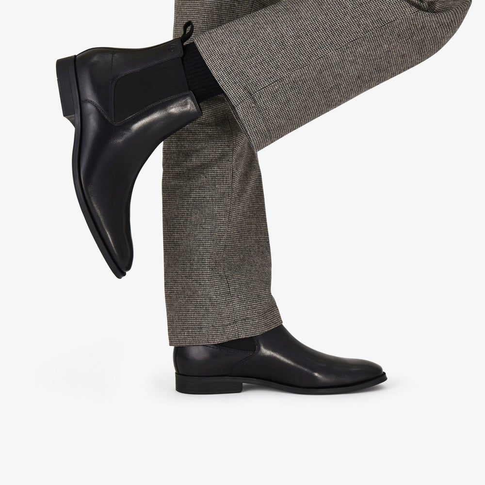 Paulton Easy Black Leather | Clarks on Sale - Men