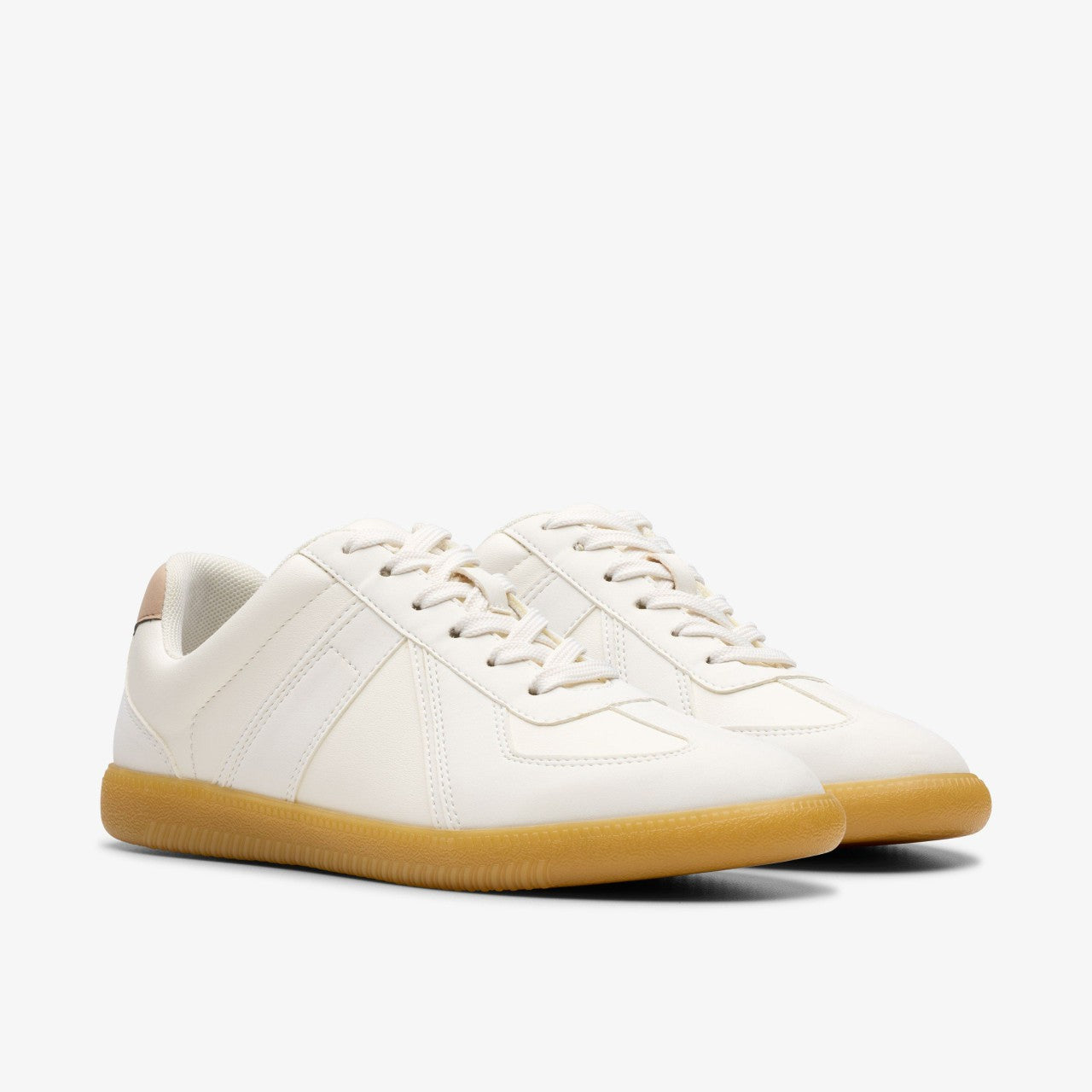 Nykole Step White | Clarks online - Women