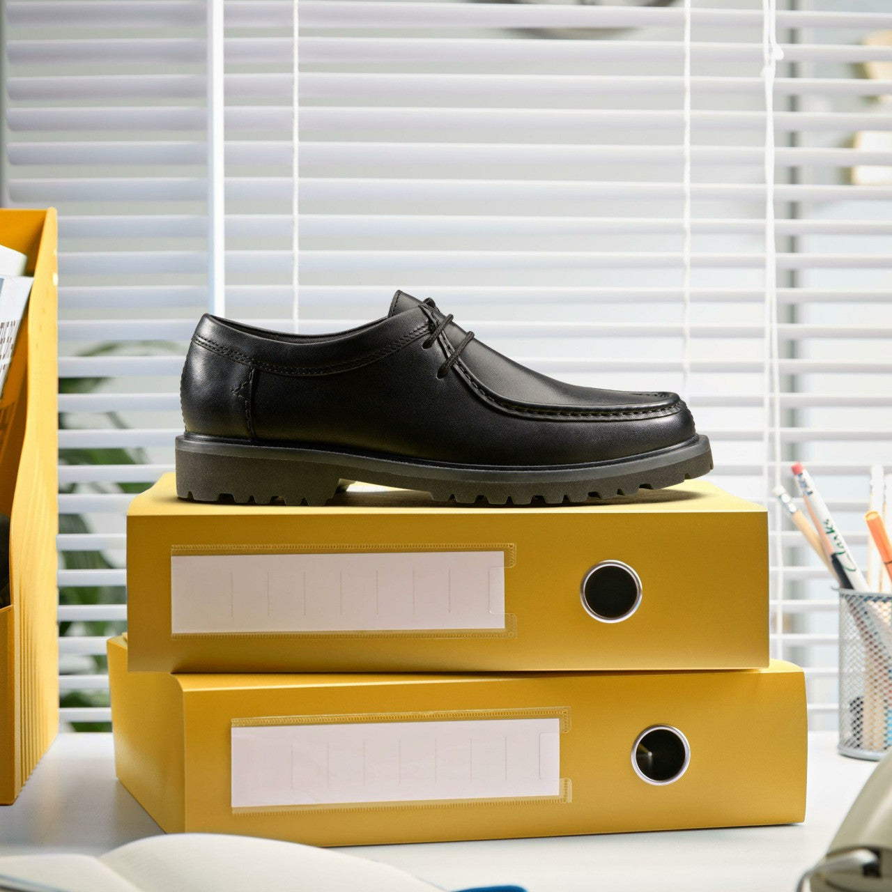 Berwick Seam Black Leather | Clarks for sale - Men