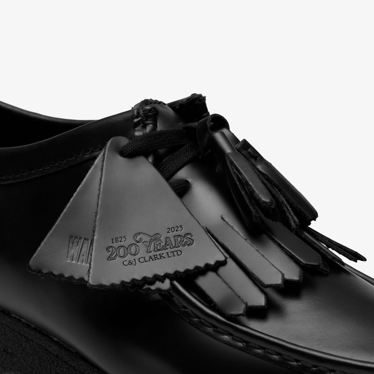 Wallabee Black Hi Shine Leather | Clarks outlet - Men