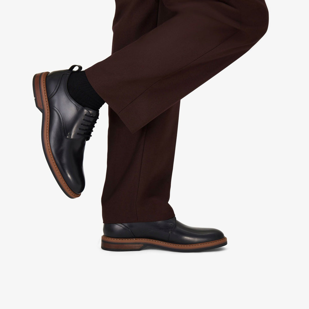Aldwin Lace Black Leather | Clarks for sale - Men