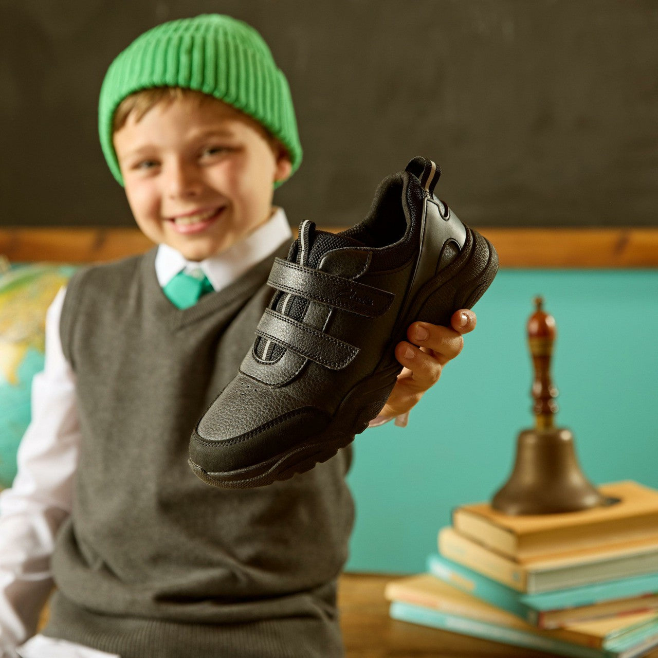 Feather Shine Kid Black | Clarks on Sale - Kids