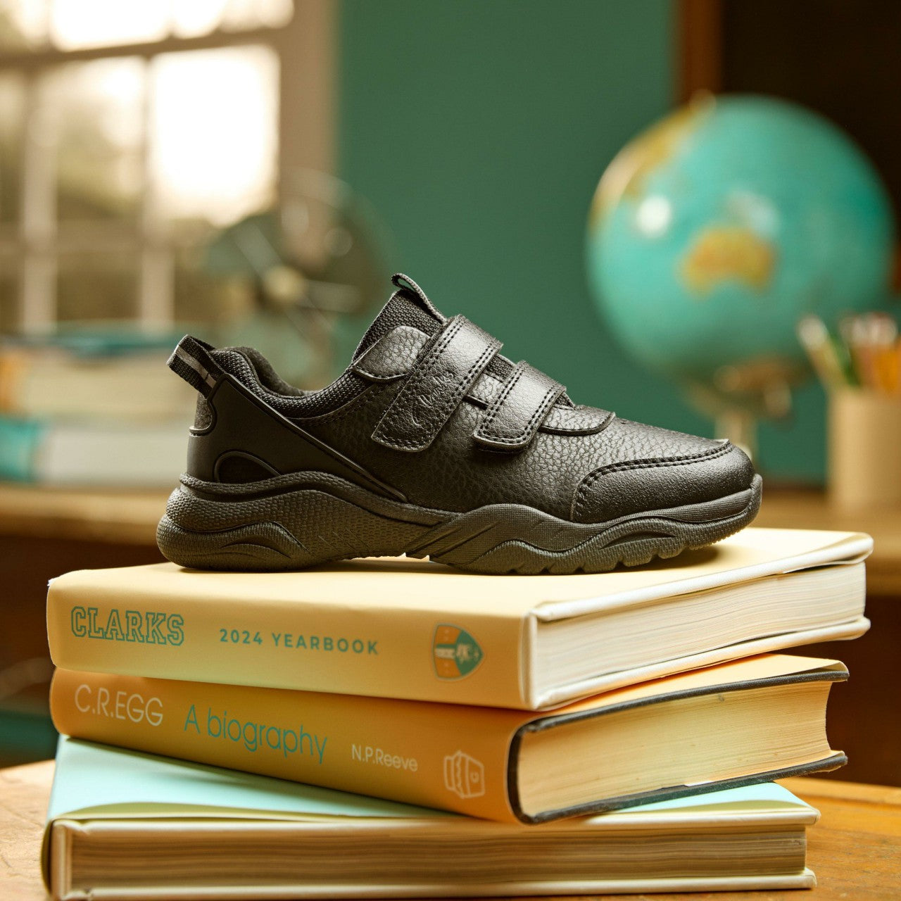 Feather Shine Kid Black | Clarks on Sale - Kids