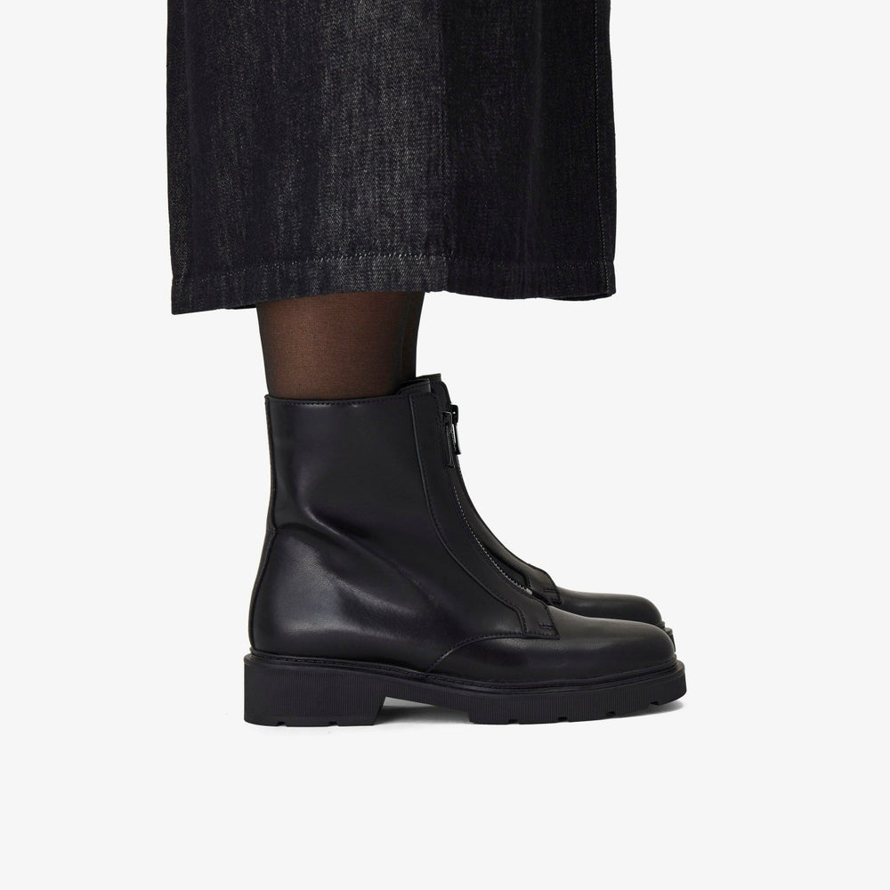 Lauryl Zip Black Leather | Clarks online - Women