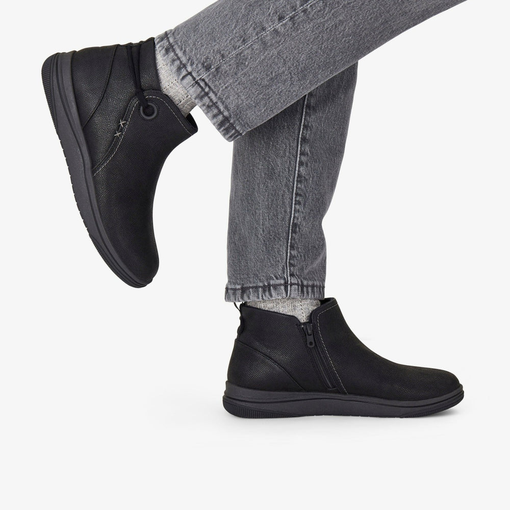 Brinkley Derby Black | Clarks for sale - Women