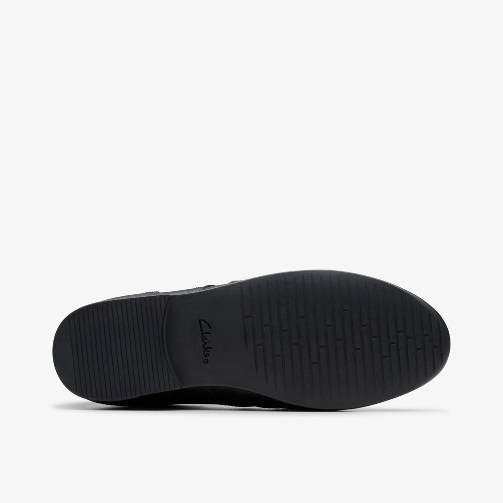 Finja Wing Youth Black Leather | Clarks online - Kids