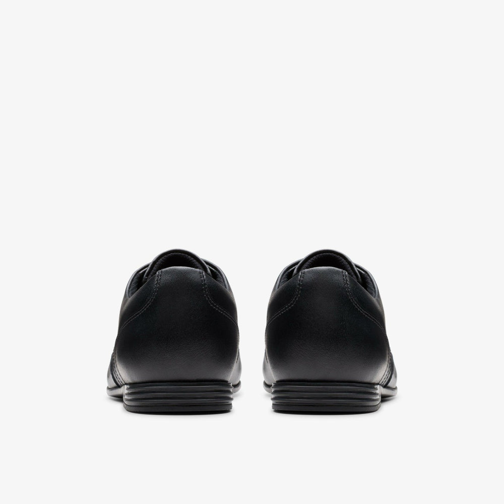 Finja Wing Youth Black Leather | Clarks online - Kids