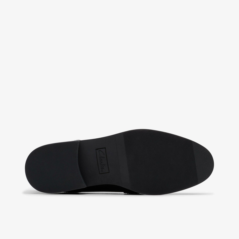Tapa Edge Youth Black Patent | Clarks on Sale - Kids
