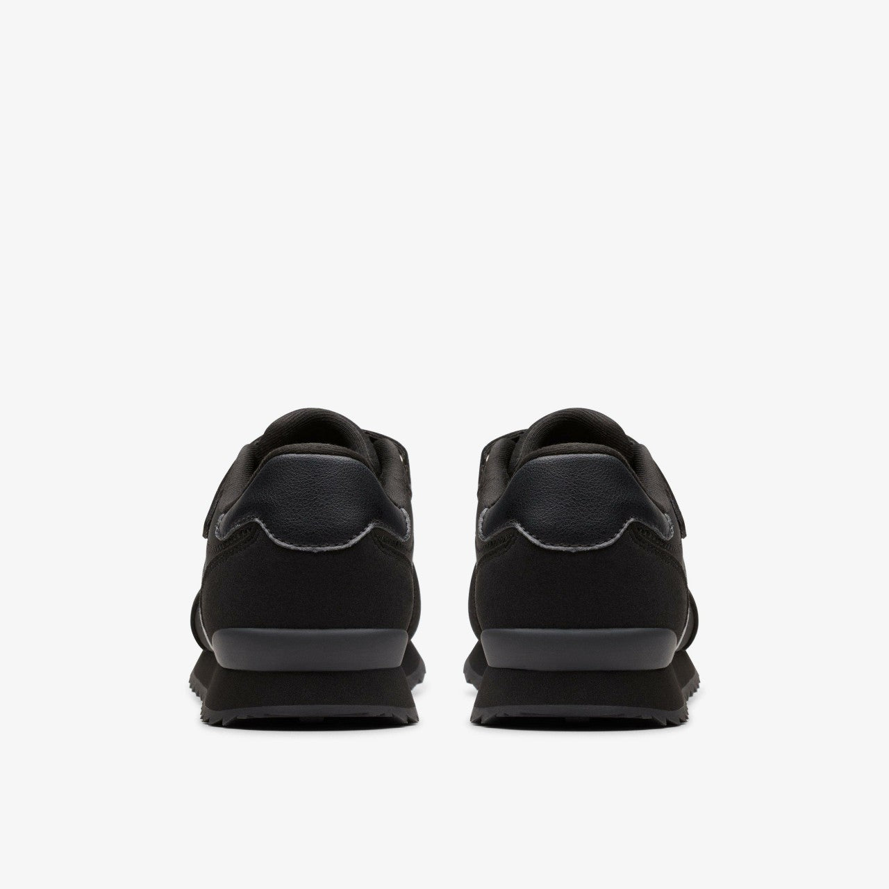 Jaspen Vibe Kid Black / Black | Clarks online - Kids